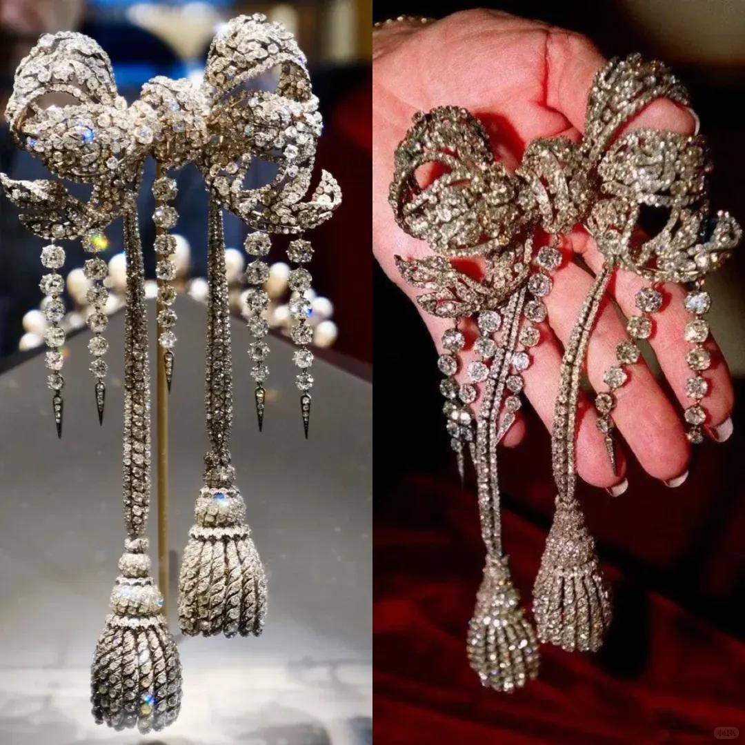 卢浮宫被盗的珠宝中<strong></p>
<p>徐家汇股票</strong>，有拿破仑送给妻子的爱情信物