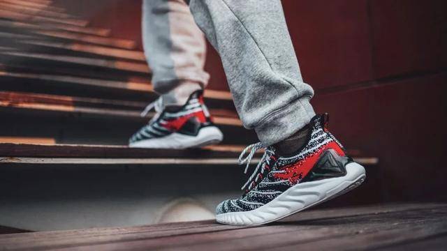 粗暴降薪<strong></p>
<p>东方国信股票</strong>，“一代鞋王”怎么了？