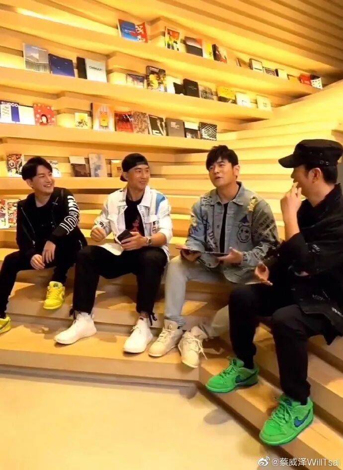 周杰伦公开喊话寻昔日好友<strong></p>
<p>东方国信股票</strong>，“再不出现，你就完了”，疑因2300万元比特币投资翻车