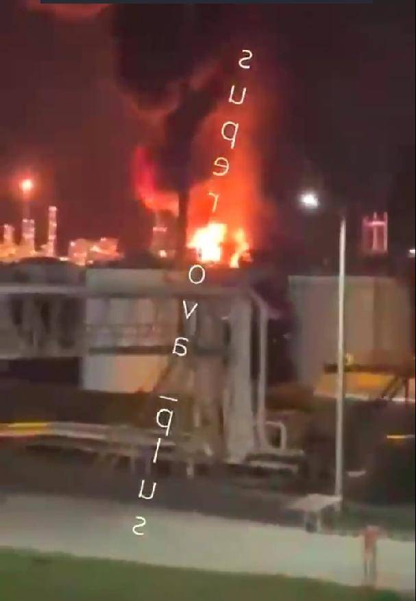 匈牙利爆炸<strong></p>
<p>二三四五股票</strong>，罗马尼亚爆炸，乌克兰史上最大导弹突袭，比俄军还狠