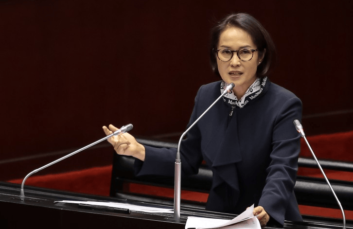 台湾人<strong></p>
<p>二三四五股票</strong>，难道不是中国人？