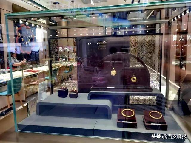 午后突发，黄金再度大跳水，现货黄金一度大跌1.92%<strong></p>
<p>西藏旅游股票</strong>。