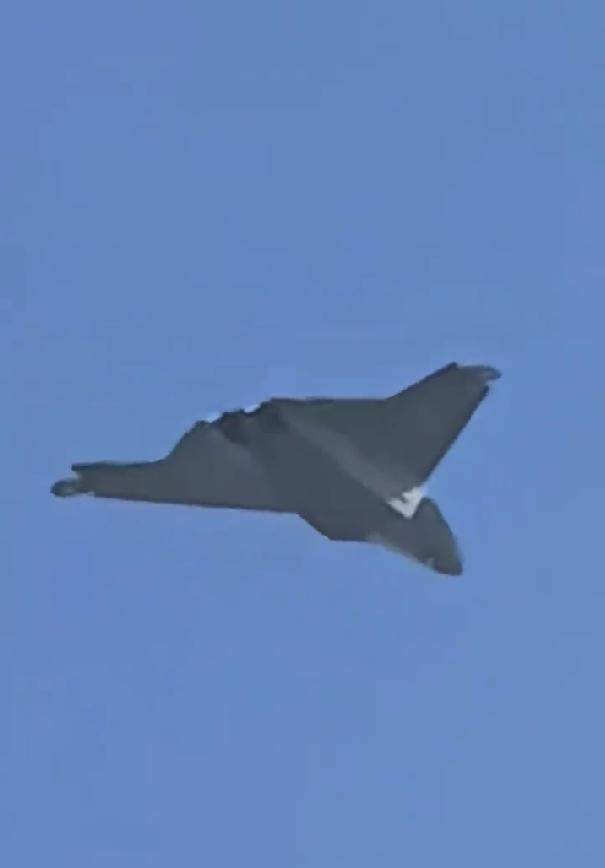 无空速管<strong></p>
<p>招商银行股票</strong>，疑似第二架歼-50：美国精神胜利法，新六代机东亚决战