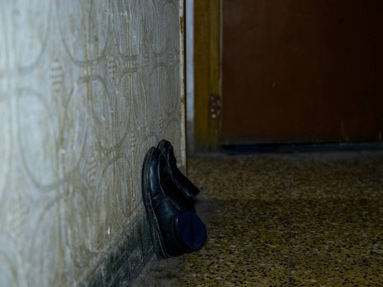 <strong></p>
<p>招商银行股票</strong>他们挤在8元一晚的旅店 几百人抢一个活