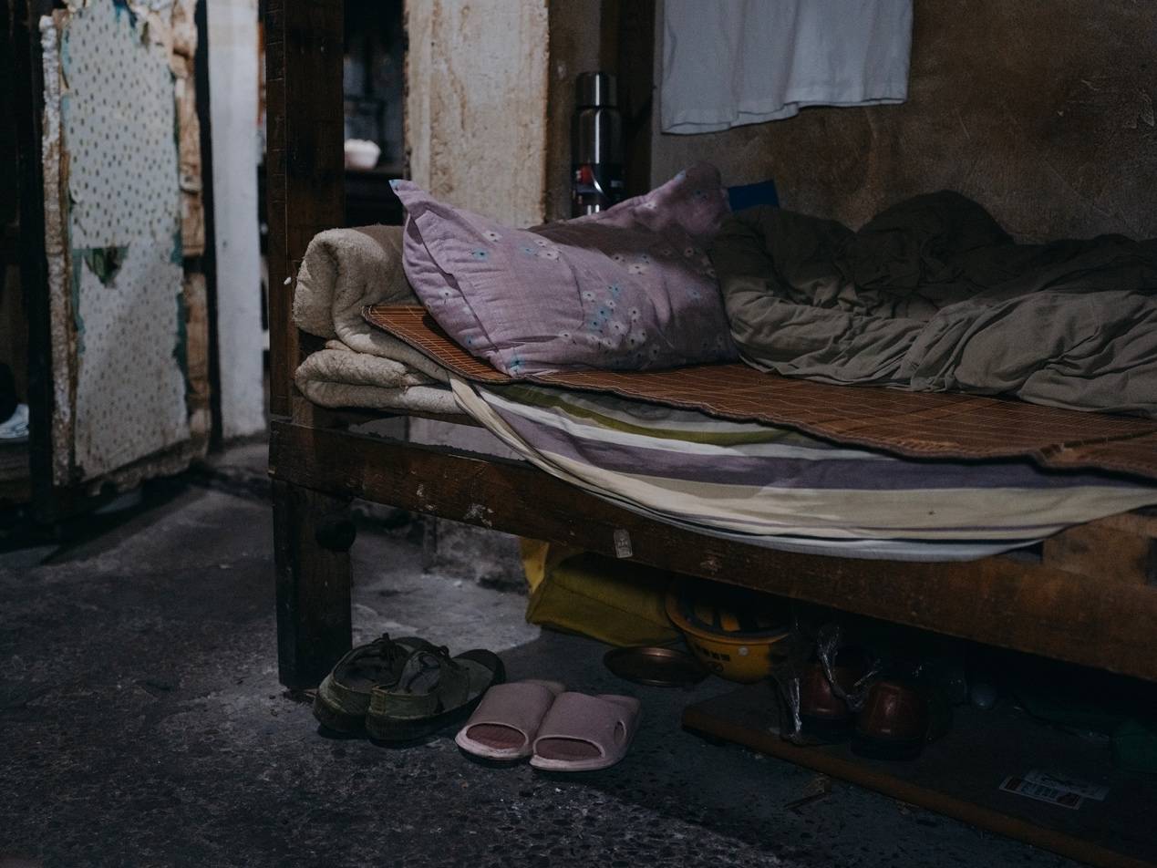 <strong></p>
<p>招商银行股票</strong>他们挤在8元一晚的旅店 几百人抢一个活