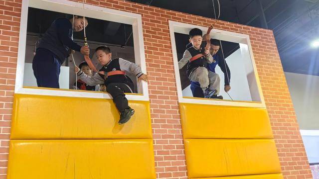 “泉民消防<strong></p>
<p>光大证券股票</strong>，生命至上”山东师范大学附属小学2024级7班雏鹰小队活动举行