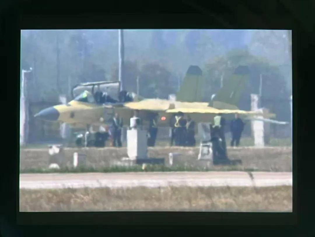 歼-35青春版<strong></p>
<p>国际医学股票</strong>?076专用舰载机?新机“超级小黄蜂”究竟是干嘛的?