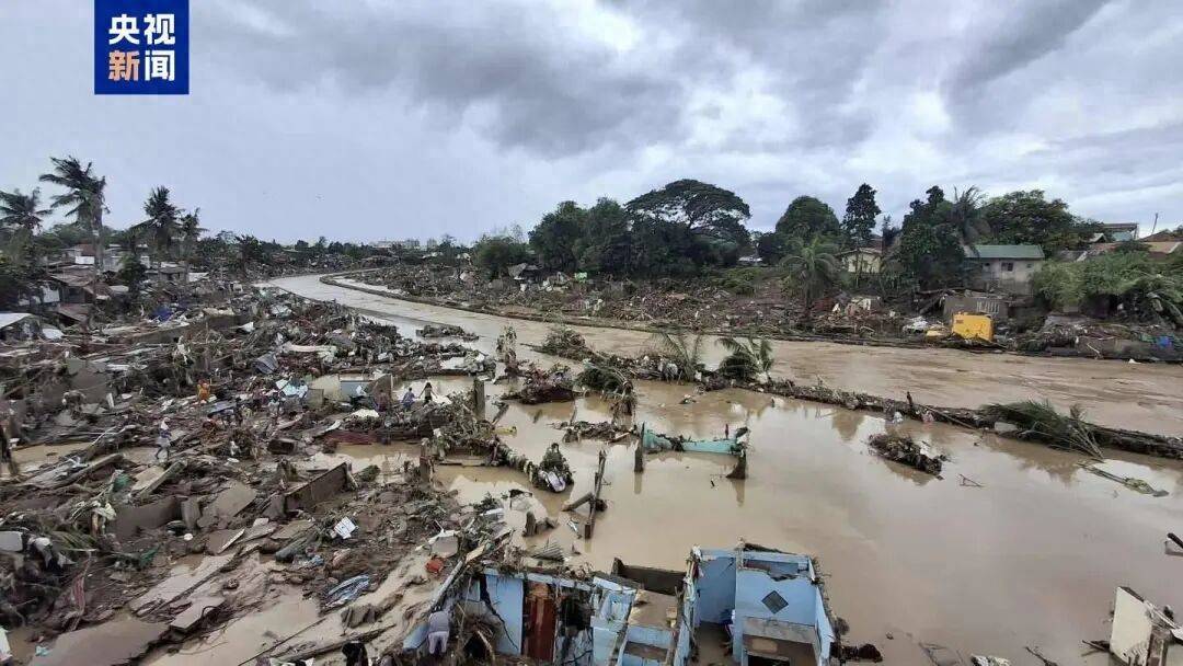 “海鸥”袭击菲律宾，已致114人死亡，55个市镇进入灾难状态