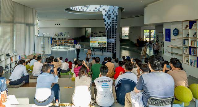 30年600公里408座站<strong></p>
<p>江南高纤股票</strong>，深圳规划“小站名”洞见城市“大发展”