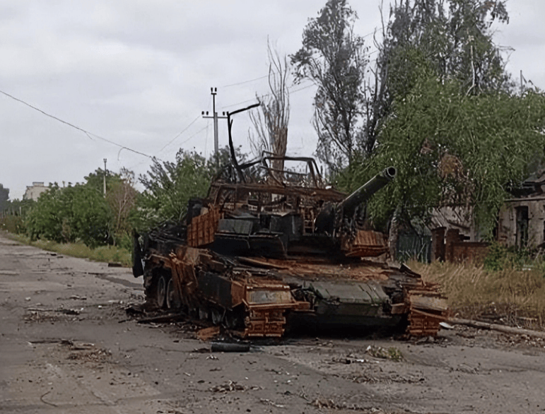 乌军伪装成女人突围红军城<strong></p>
<p>通化金马股票</strong>，俄军一次俘虏200人，法械旅这次学到了精髓