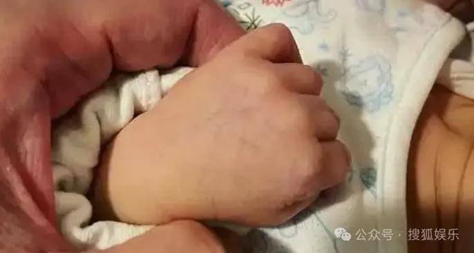 第三段婚姻亮红灯<strong></p>
<p>通化金马股票</strong>？他不会又要离婚了吧......