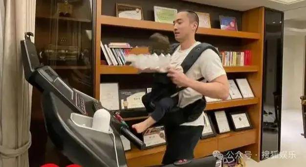 第三段婚姻亮红灯<strong></p>
<p>通化金马股票</strong>？他不会又要离婚了吧......