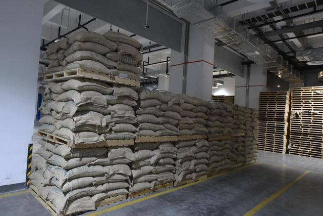 四中全会精神在基层丨记者手记:不产一粒生豆<strong></p>
<p>通化金马股票</strong>,昆山何以打造千亿元级咖啡产业?