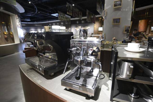 四中全会精神在基层丨记者手记:不产一粒生豆<strong></p>
<p>通化金马股票</strong>,昆山何以打造千亿元级咖啡产业?