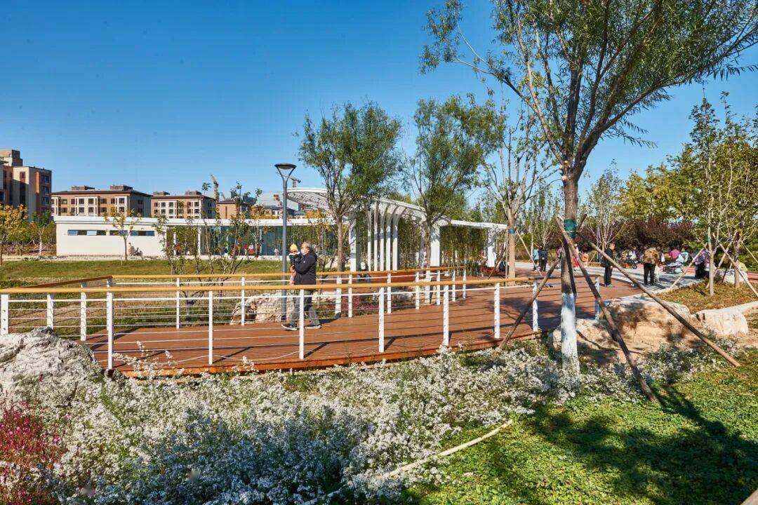 北京新添一个超美大公园<strong></p>
<p>通化金马股票</strong>！占地超300亩