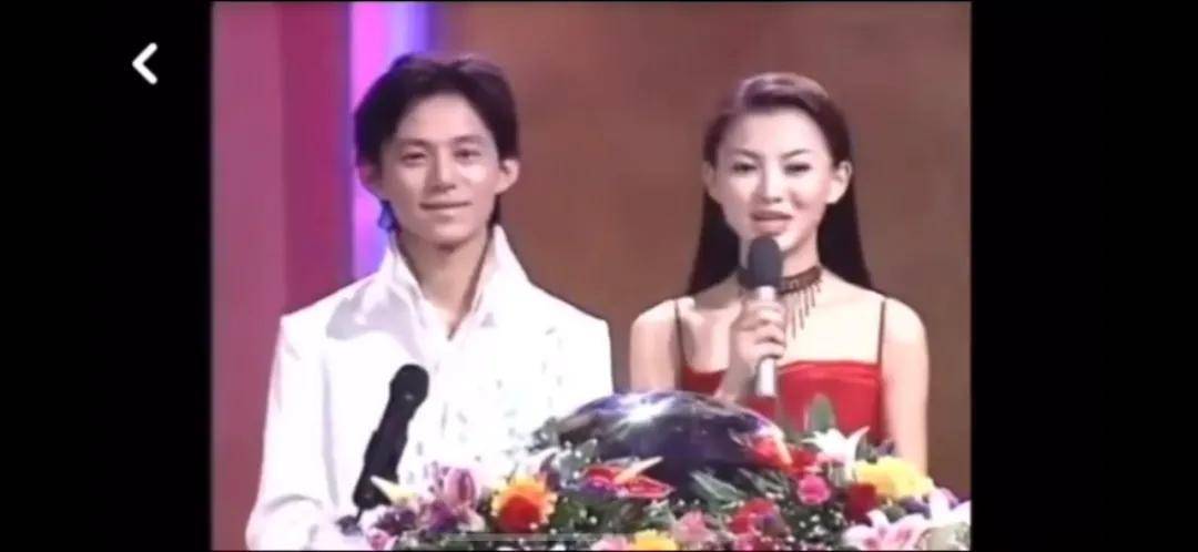 李湘气得翻出了瘦瘦的照片……她年轻时确实是仙女啊<strong></p>
<p>通化金马股票</strong>！