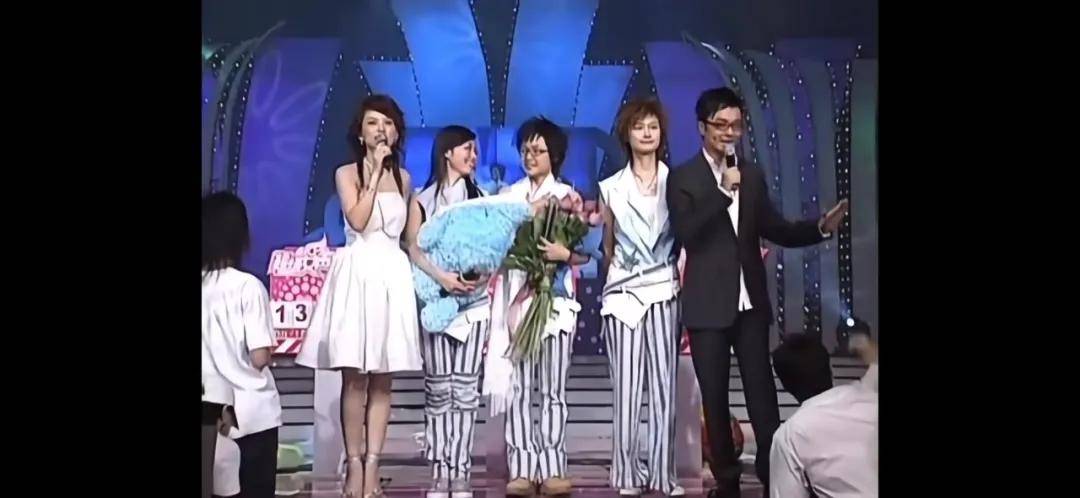 李湘气得翻出了瘦瘦的照片……她年轻时确实是仙女啊<strong></p>
<p>通化金马股票</strong>！