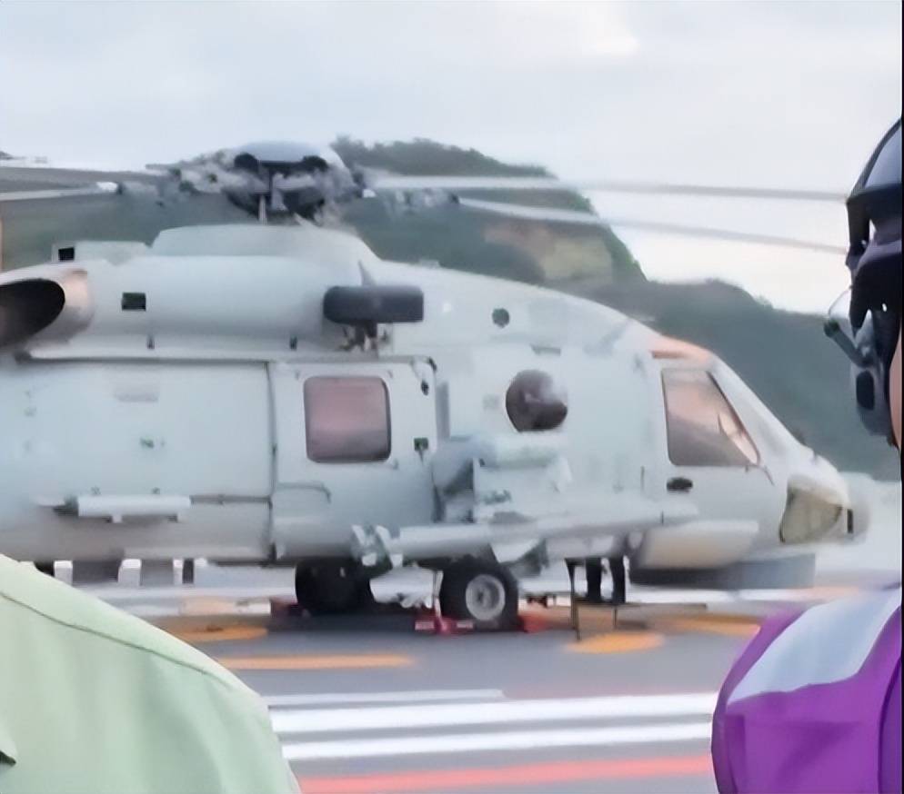 福建舰首次曝光6型舰载机<strong></p>
<p>燕京啤酒股票</strong>，直-20配鹰击-9反舰导弹，打造海峡杀手