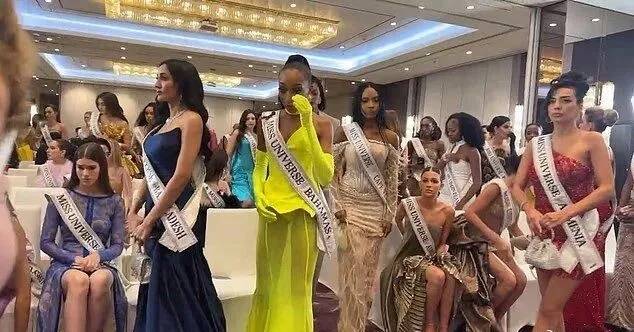 不满总监辱骂墨西哥选手<strong></p>
<p>燕京啤酒股票</strong>，2025环球小姐集体退赛，总监哭诉：我也是会受伤的普通人