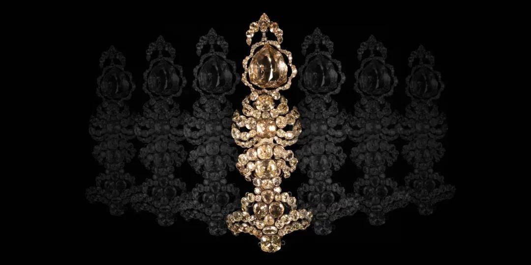 失踪百年的欧洲王室诅咒之钻重现<strong></p>
<p>美邦服饰股票</strong>，背后藏着一位忠贞皇后的惊人布局