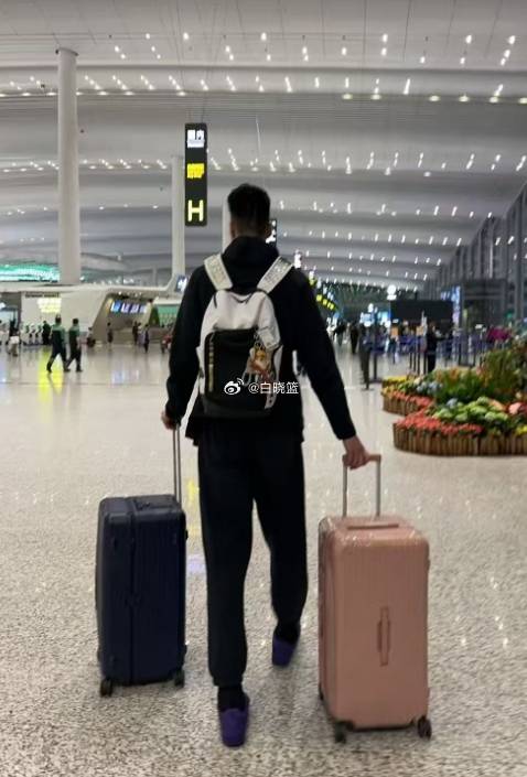 全运会男篮决赛不打了<strong></p>
<p>中京电子股票</strong>！曝余嘉豪已返回西班牙