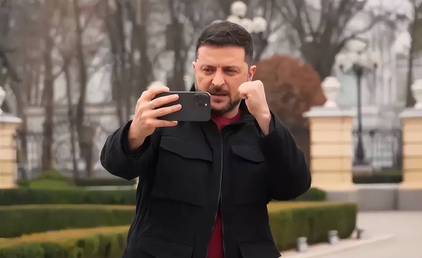 专访中途两度断电成笑柄！泽连斯基宣称乌克兰将胜利<strong></p>
<p>中京电子股票</strong>，实则美军撤离援乌弹药缺口达 40%？