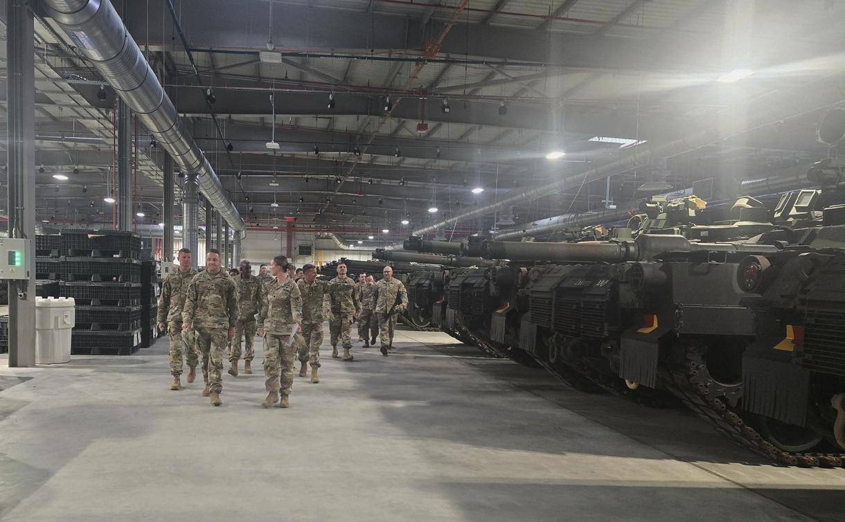 40万大军威胁对俄开战?话锋突转<strong></p>
<p>中京电子股票</strong>,波兰总统怒斥:乌克兰不懂感恩