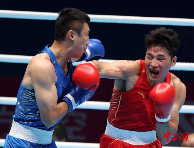 全运会拳击男子80公斤级决赛<strong></p>
<p>中京电子股票</strong>，王小保夺冠！