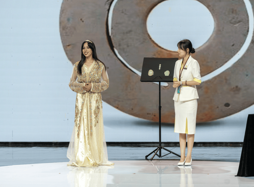 恭喜<strong></p>
<p>沃森生物股票</strong>！安徽工业大学摩洛哥籍留学生在“外国人讲安徽故事大赛”中获奖 | 皖美秋日