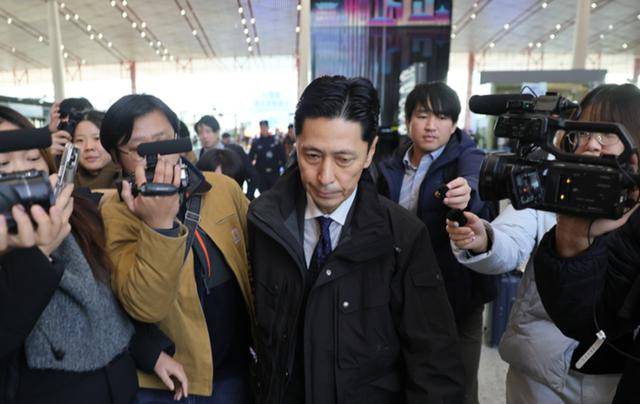 金井正彰访华后出席会议<strong></p>
<p>上港集团股票</strong>，与会者提出要求