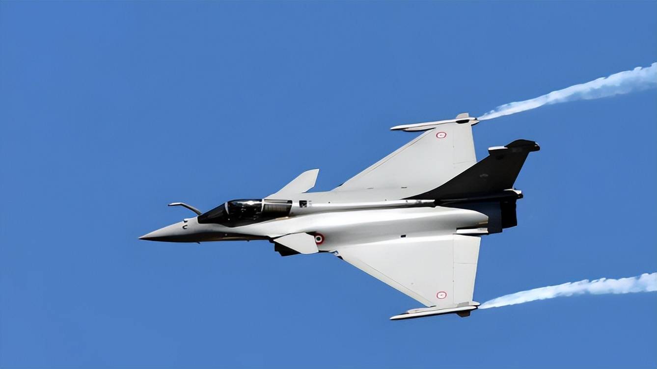 出大事了！百架战机开路<strong></p>
<p>上港集团股票</strong>，乌克兰迎来新靠山？克宫表态：不足为惧，事情果然不简单