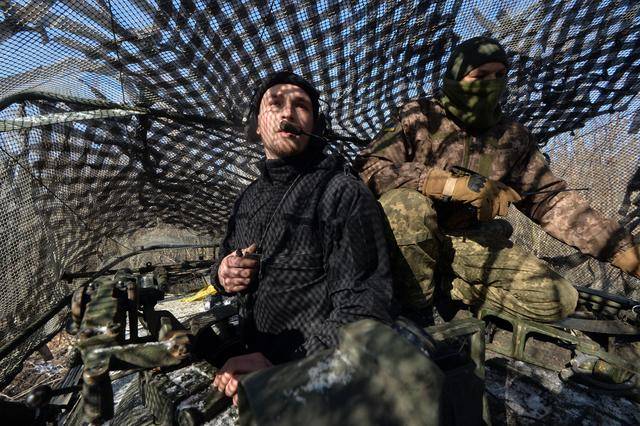 俄军再下一城<strong></p>
<p>上港集团股票</strong>？泽连斯基表示“28点计划”可以谈