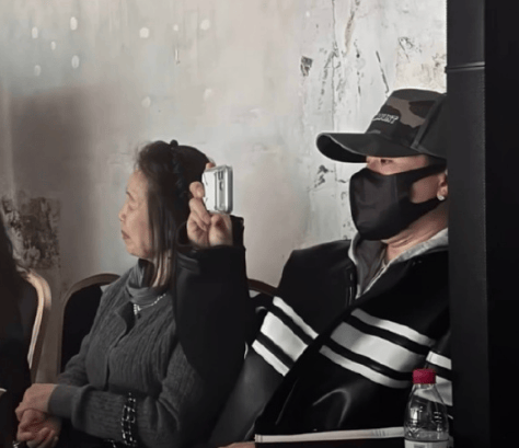 考古|胡彦斌易梦玲恋情曝光!相差16岁横跨歌手网红领域<strong></p>
<p>上港集团股票</strong>,25年底最让人震惊的情侣出现