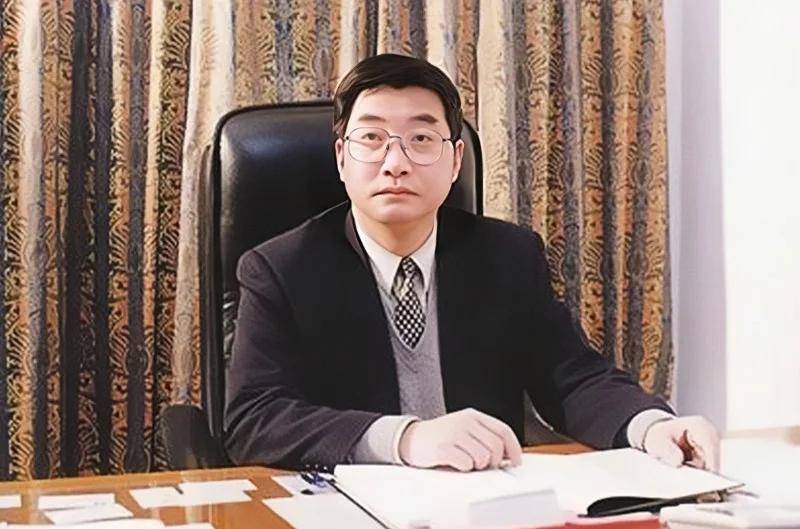 南通文峰“70后”女副总被留置！去年年薪超百万<strong></p>
<p>丰乐种业股票</strong>，公司前三季净利大跌75%