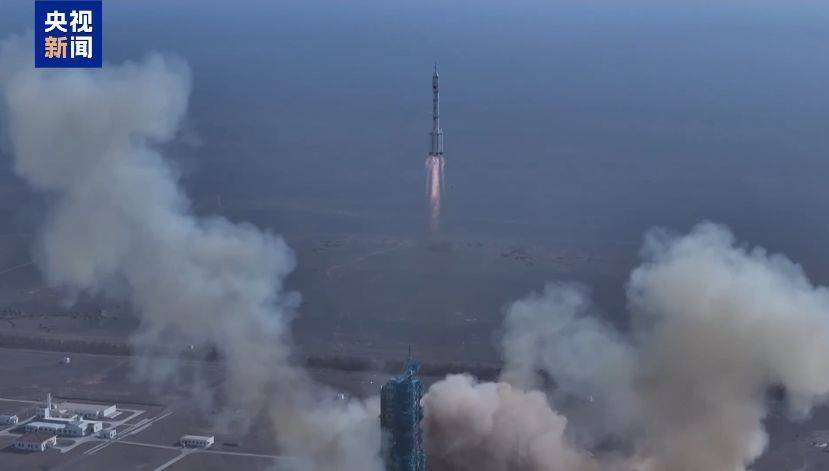 首次应急发射<strong></p>
<p>立讯精密股票</strong>!神舟二十二号飞船发射圆满成功!飞船上装了啥?怎么装?一文揭秘