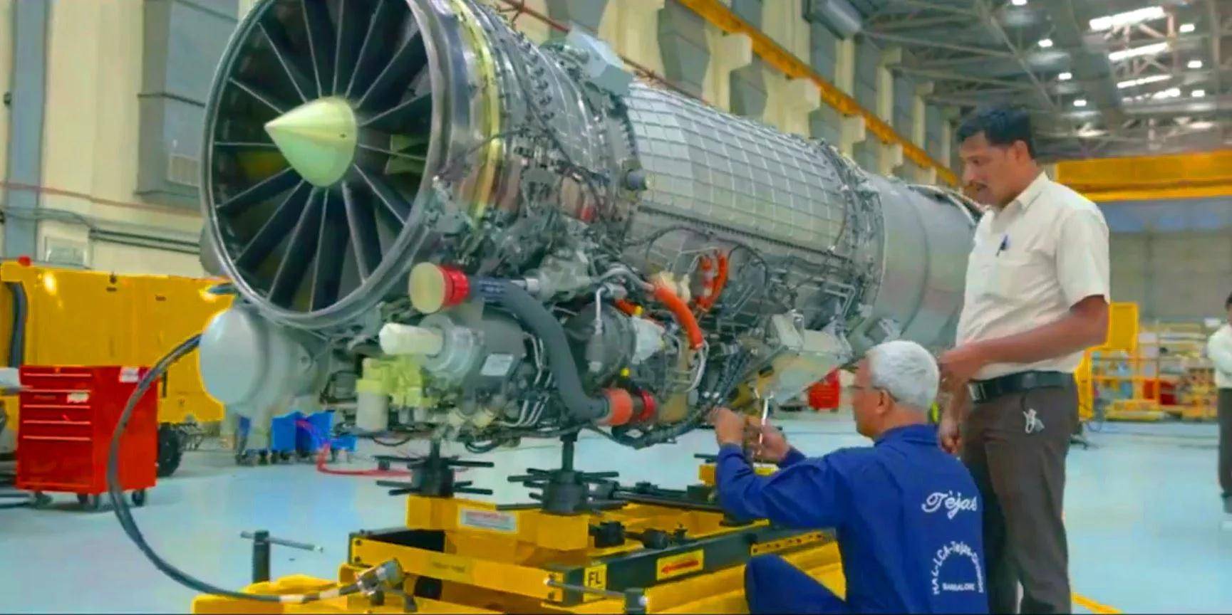 印度光辉坠机<strong></p>
<p>启明星辰股票</strong>，美印爆发吵架，破口大骂发动机后，美军献上加油机