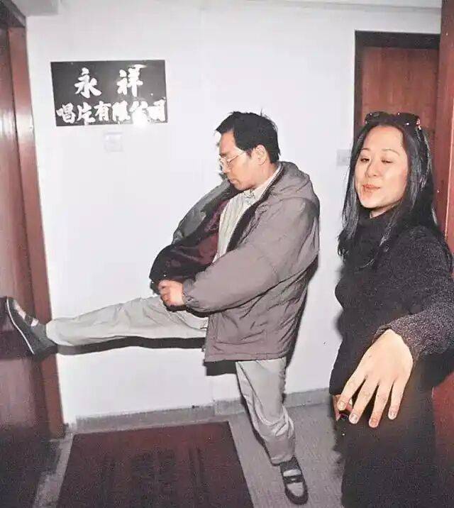 考古|港圈富二代曝被百名女星投怀送抱？交往3个女友雨露均沾<strong></p>
<p>启明星辰股票</strong>，他是现代韦小宝