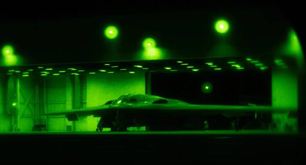 美媒:想让B-21深入中俄腹地<strong></p>
<p>中信建投股票</strong>,自由出入肆意轰炸,100架远远不够