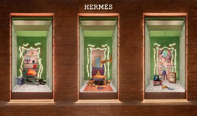 王楚然一席蓝色复古裙惊艳成都<strong></p>
<p>中信建投股票</strong>，欧阳娜娜一身LV看展愈加熟女风！