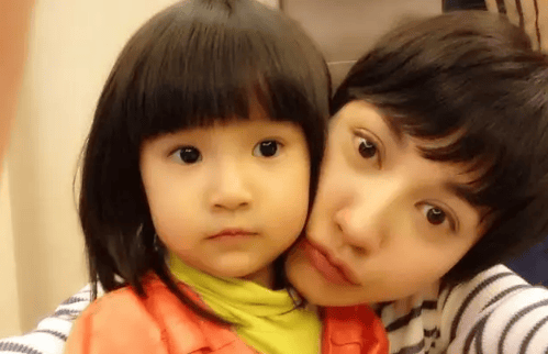 考古|杨雪女儿为妈妈拍站姐图<strong></p>
<p>中信建投股票</strong>，颜值重现“江玉燕”，最美反派还是个宝藏女神！