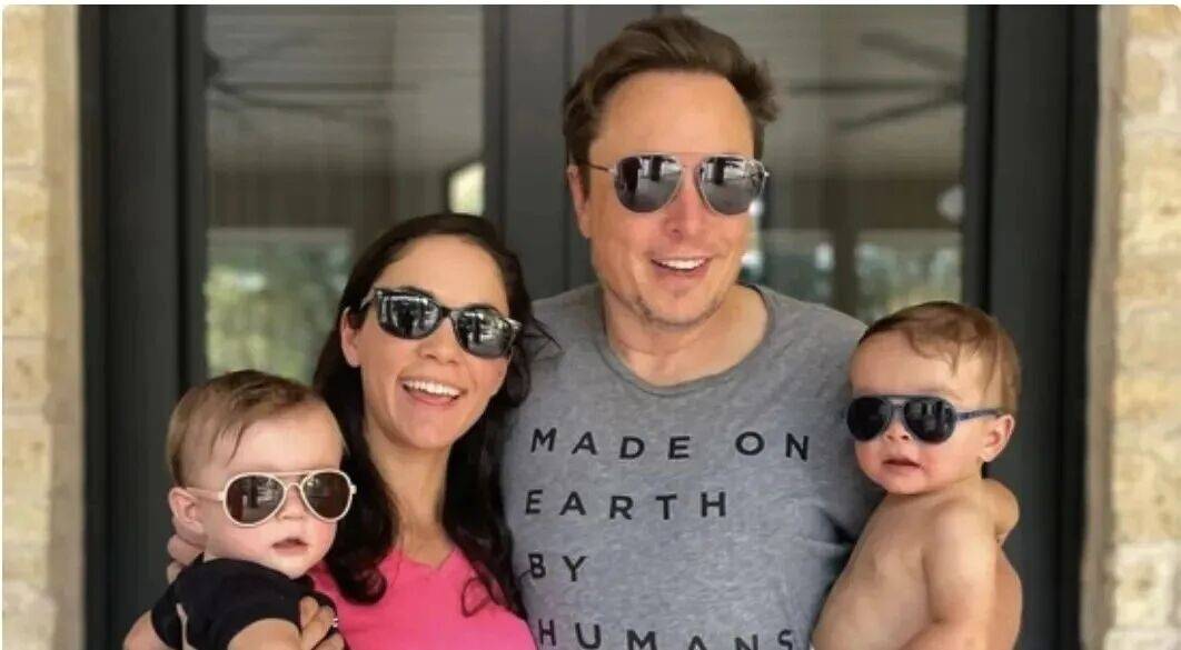 马斯克官宣小15岁高管女友<strong></p>
<p>长信科技股票</strong>，毕业于耶鲁大学是AI专家，马斯克母亲力赞：她又智慧又独立