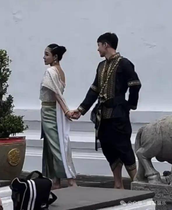 又一对魔幻的圈内姐弟恋曝光<strong></p>
<p>怎么申请股票开户</strong>！这组合有点太超前了......