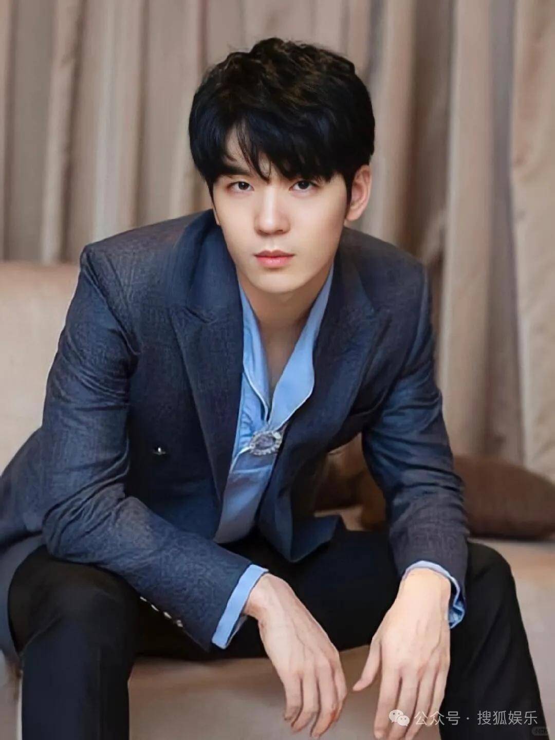 又一对魔幻的圈内姐弟恋曝光<strong></p>
<p>怎么申请股票开户</strong>！这组合有点太超前了......