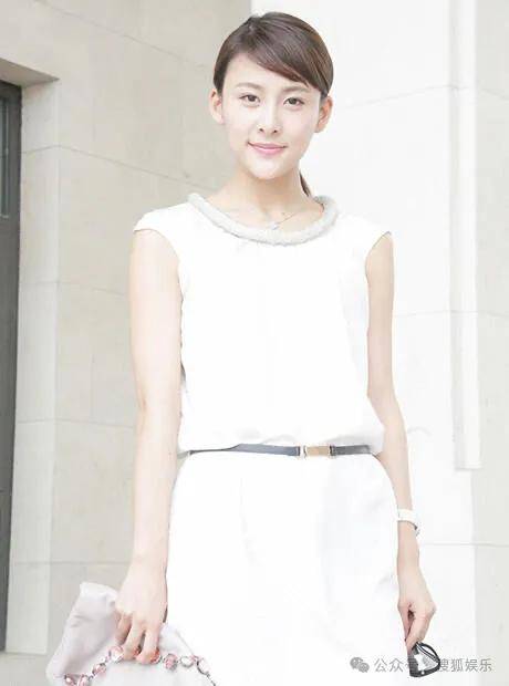 又一对魔幻的圈内姐弟恋曝光<strong></p>
<p>怎么申请股票开户</strong>！这组合有点太超前了......