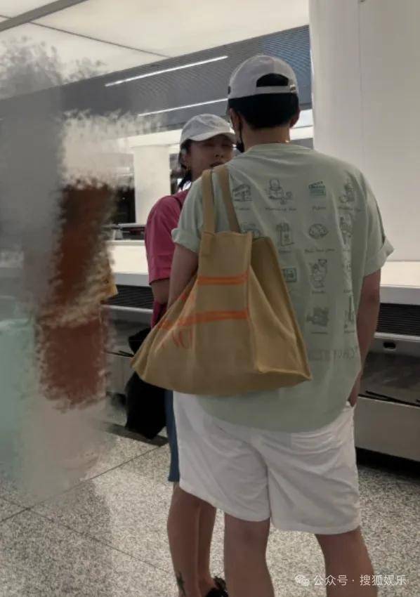 又一对魔幻的圈内姐弟恋曝光<strong></p>
<p>怎么申请股票开户</strong>！这组合有点太超前了......