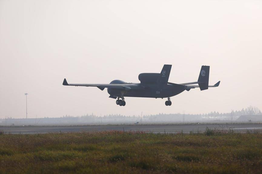 中国“空中航母”首飞成功<strong></p>
<p>高德红外股票</strong>!