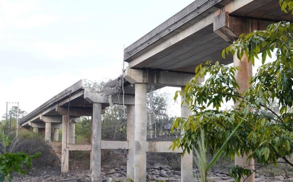 炸大桥<strong></p>
<p>奋达科技股票</strong>,炸赌场,F-16突防红旗12,泰国拒绝停火,跟特朗普唱反调