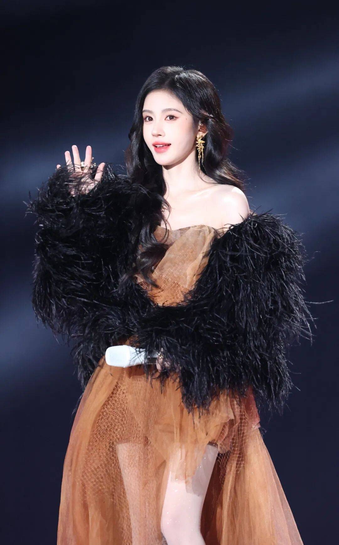 丝芭传媒称鞠婧祎多次编造谎言<strong></p>
<p>中国长城股票</strong>,“涉嫌严重经济犯罪”,将择日全网公开实名举报