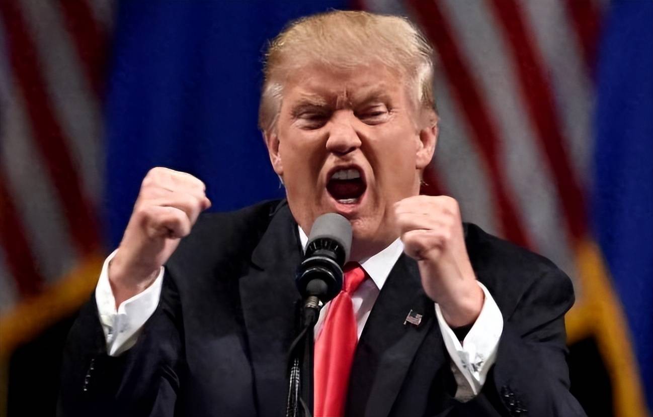 一百枚导弹从天而降<strong></p>
<p>汉得信息股票</strong>,美军发起斩首行动,特朗普一声令下,局势严峻