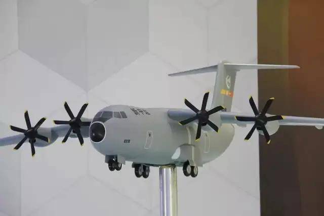 新款中型运输机运-30成功首飞<strong></p>
<p>汉得信息股票</strong>,网友:要搞AC-130那样的炮艇机?